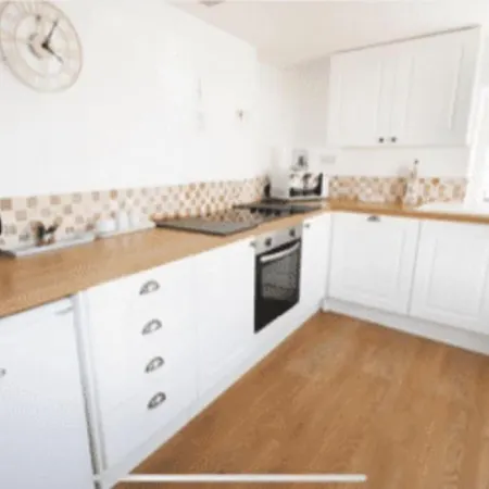 Holiday home Cosy Real Fire Nearby Pub Garden Parking *